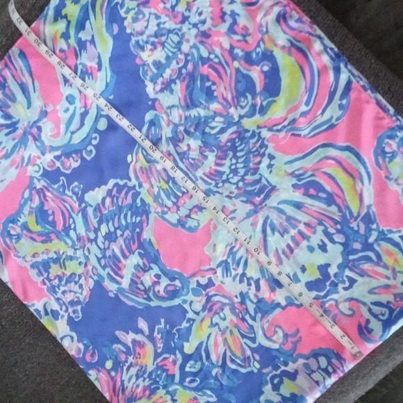 🦄VERY HTF Lilly Pulitzer🦄 - Kimi Silk Dress - Picture 13 of 14